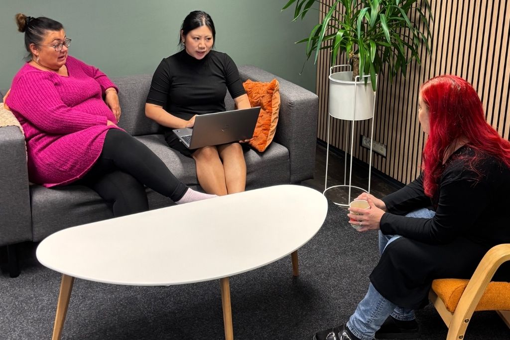 Tilitoimiston vaihto, oma kirjanpitäjä alusta alkaen mukana