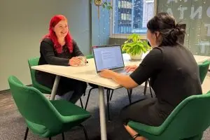 taloushallinnon asiantuntija Jenni